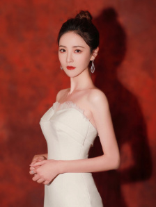 美女脱小内内给男生摸